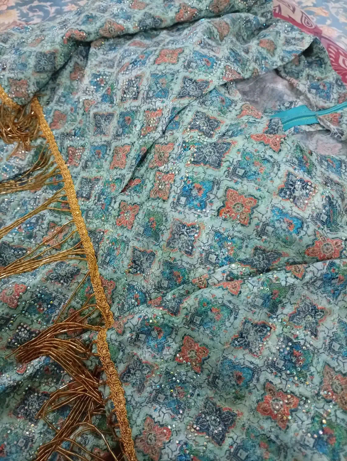 دوخت لباس بندری|لباس|رودان, |دیوار