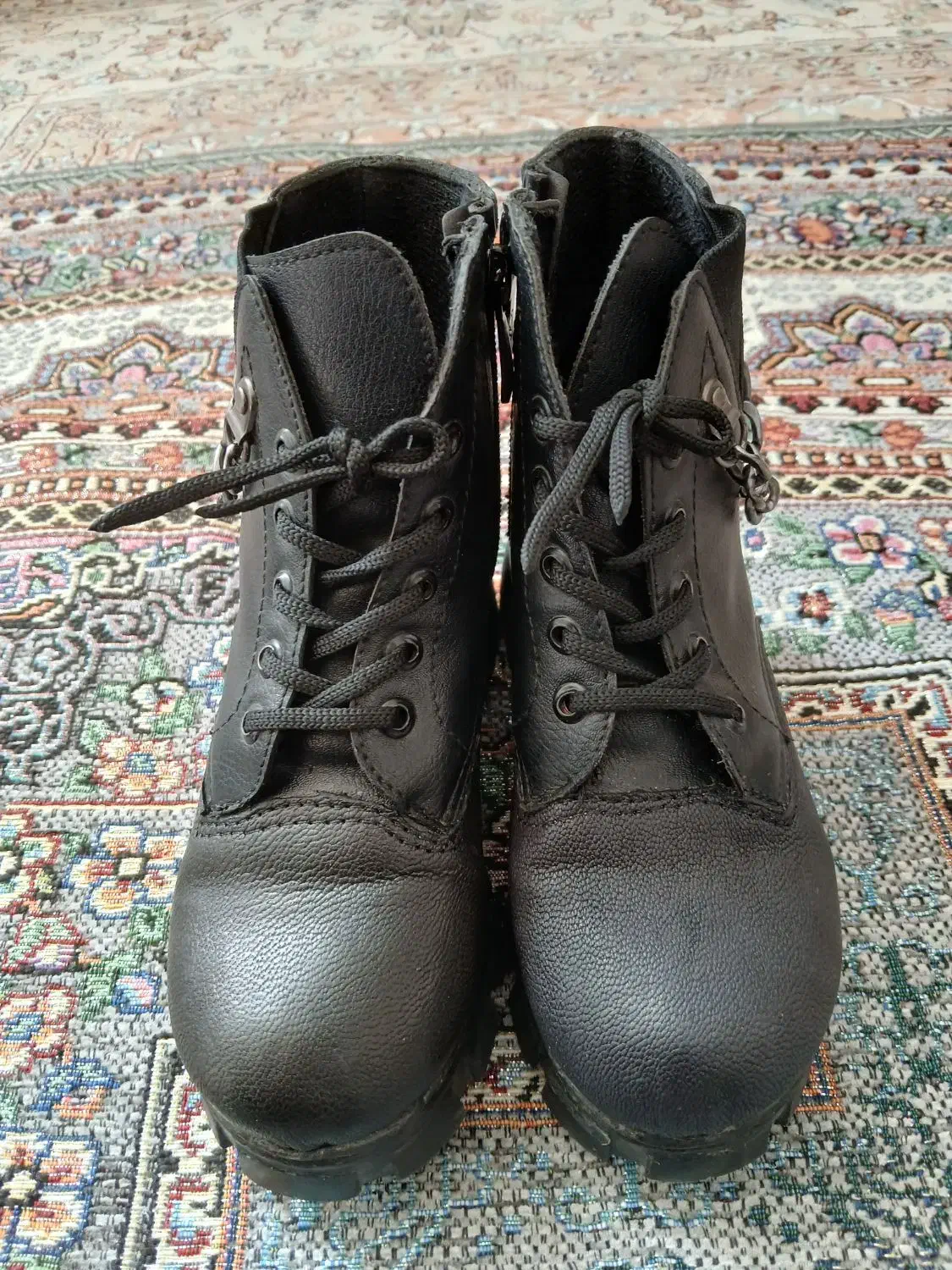 نیم بوت دخترانه و کت لی تک|کفش و لباس بچه|اسفراین, |دیوار