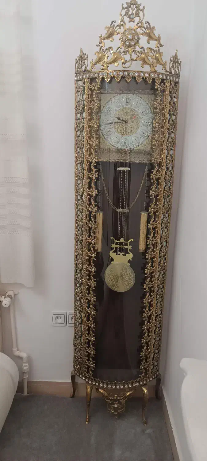 کنار سالنی و ساعت ایستاده برنز|صنایع دستی و سایر لوازم تزئینی|کرمانشاه, |دیوار