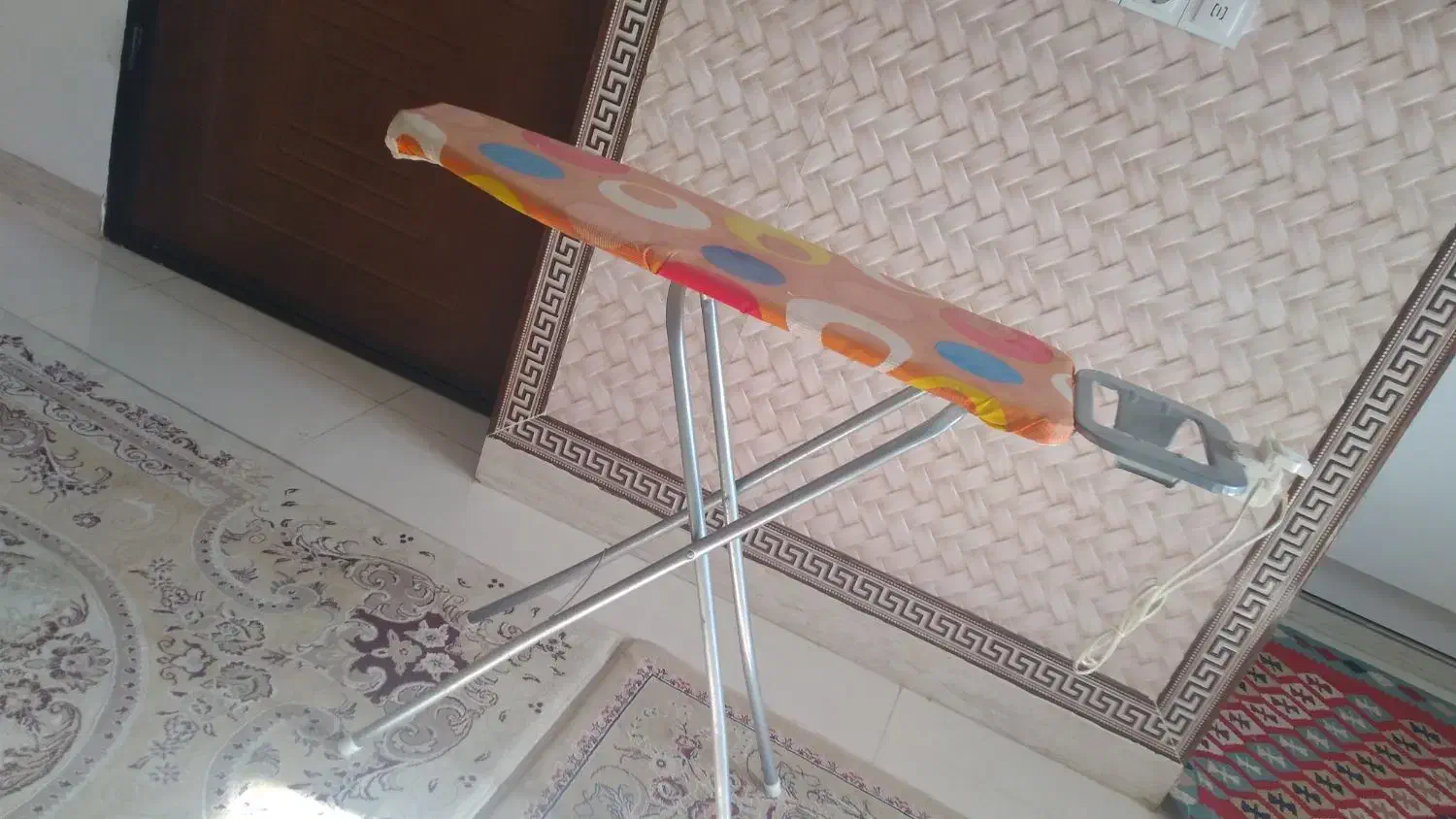 میز اتو پایه بلند|اتو و لوازم اتو|رشت, نخودچر|دیوار