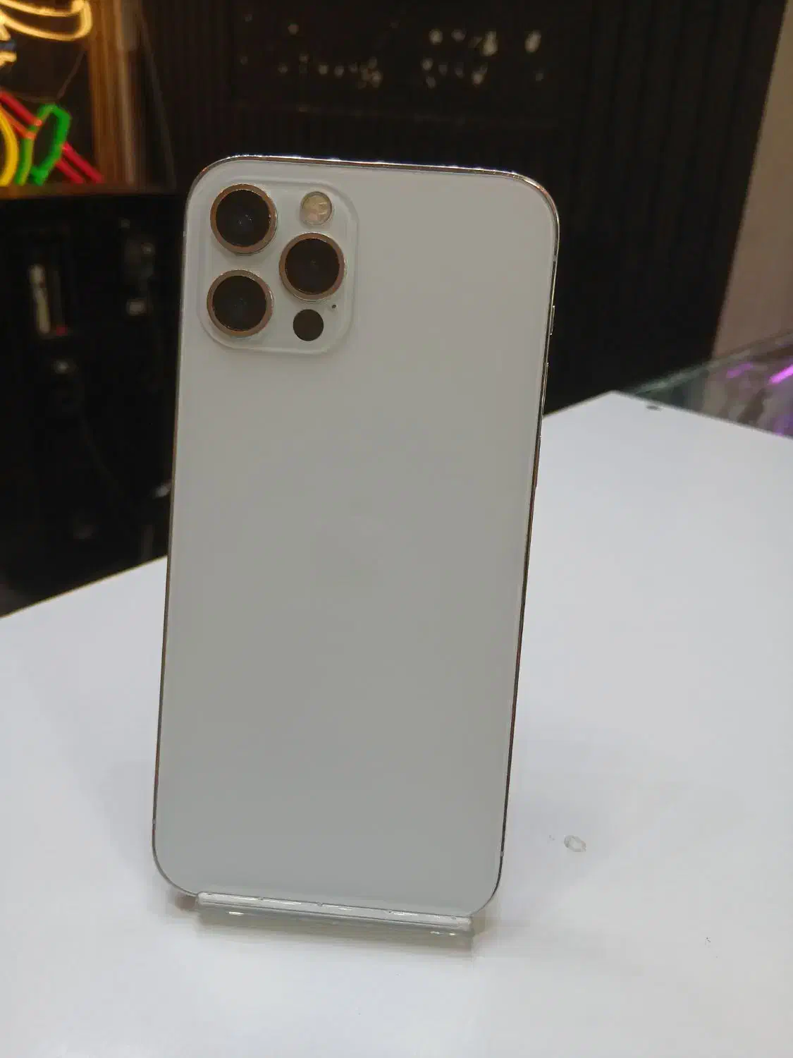 iPhone 12 pro|موبایل|کاشان, فاز ۲ ناجی آباد|دیوار