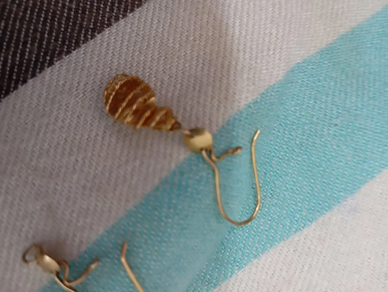 یک عدد گوشواره گم شده|جواهرات|سبزوار, گلشن|دیوار