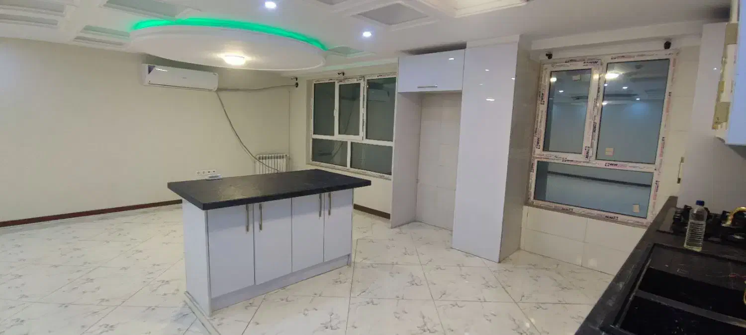 120 متر نوساز تخلیه با پارکینگ و آسانسور  کسری