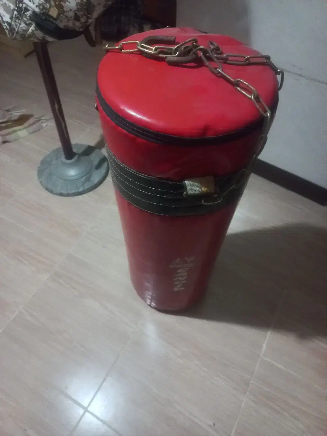 کیسه بوکس سالم|تجهیزات ورزشی|رباط‌کریم, رباط‌کریم|دیوار