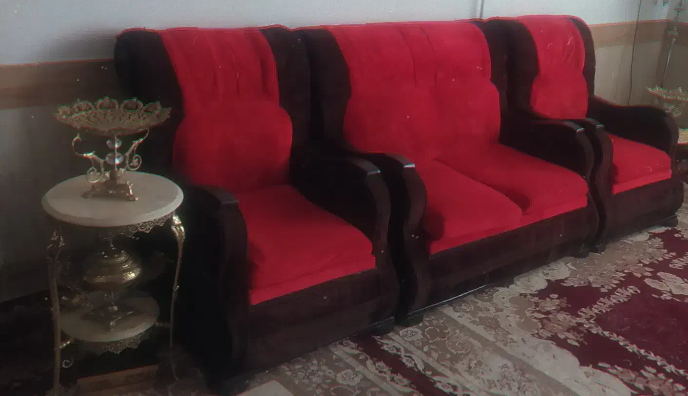 مبل ۷ نفره|مبلمان خانگی و میز عسلی|تربت‌حیدریه, حسنی بالا|دیوار