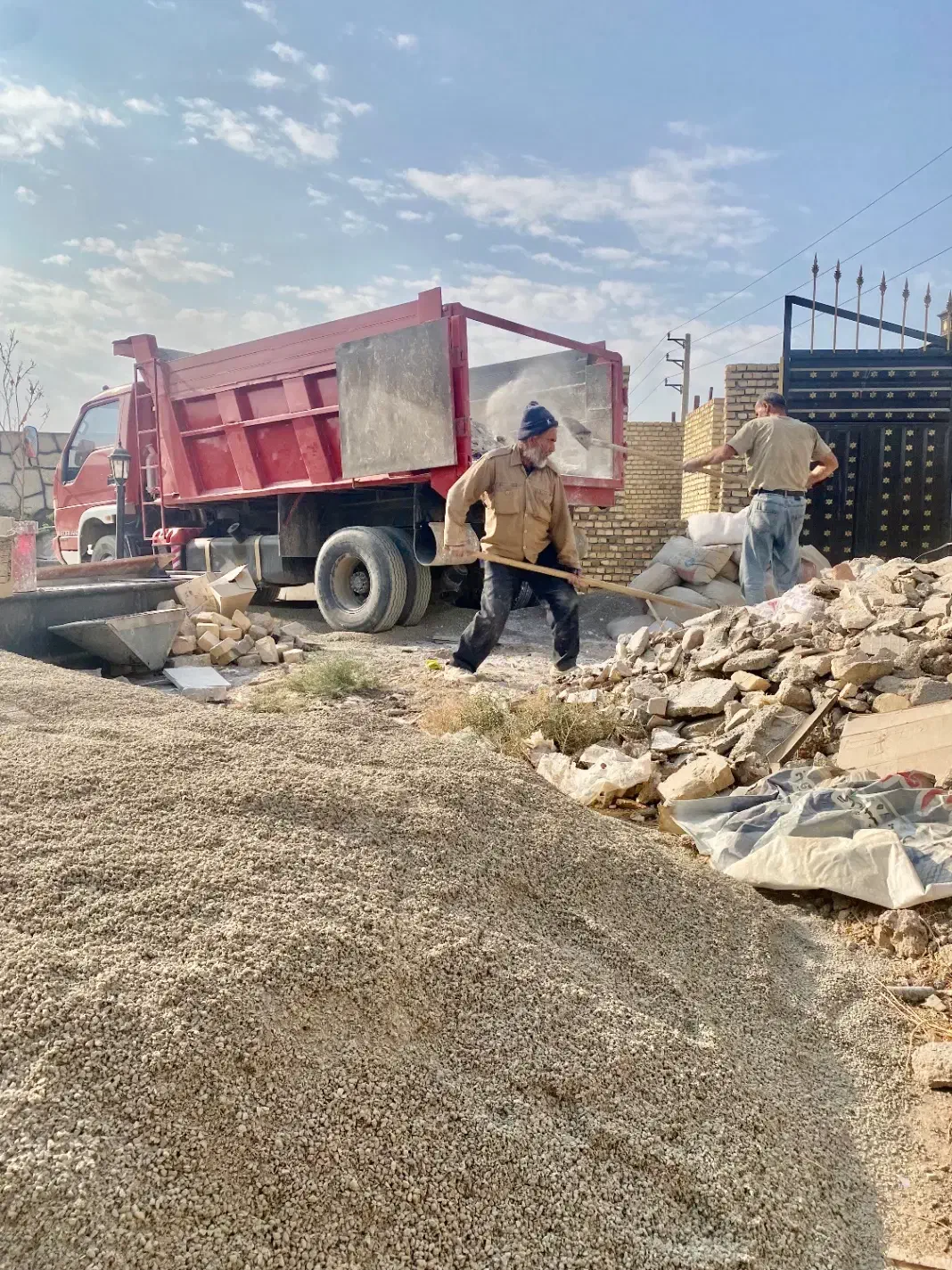 نخاله ساختمانی و غیره و فروش مصالح به قیمت کارخانه|خدمات حمل و نقل|ورامین, شهرک فاطمیه|دیوار