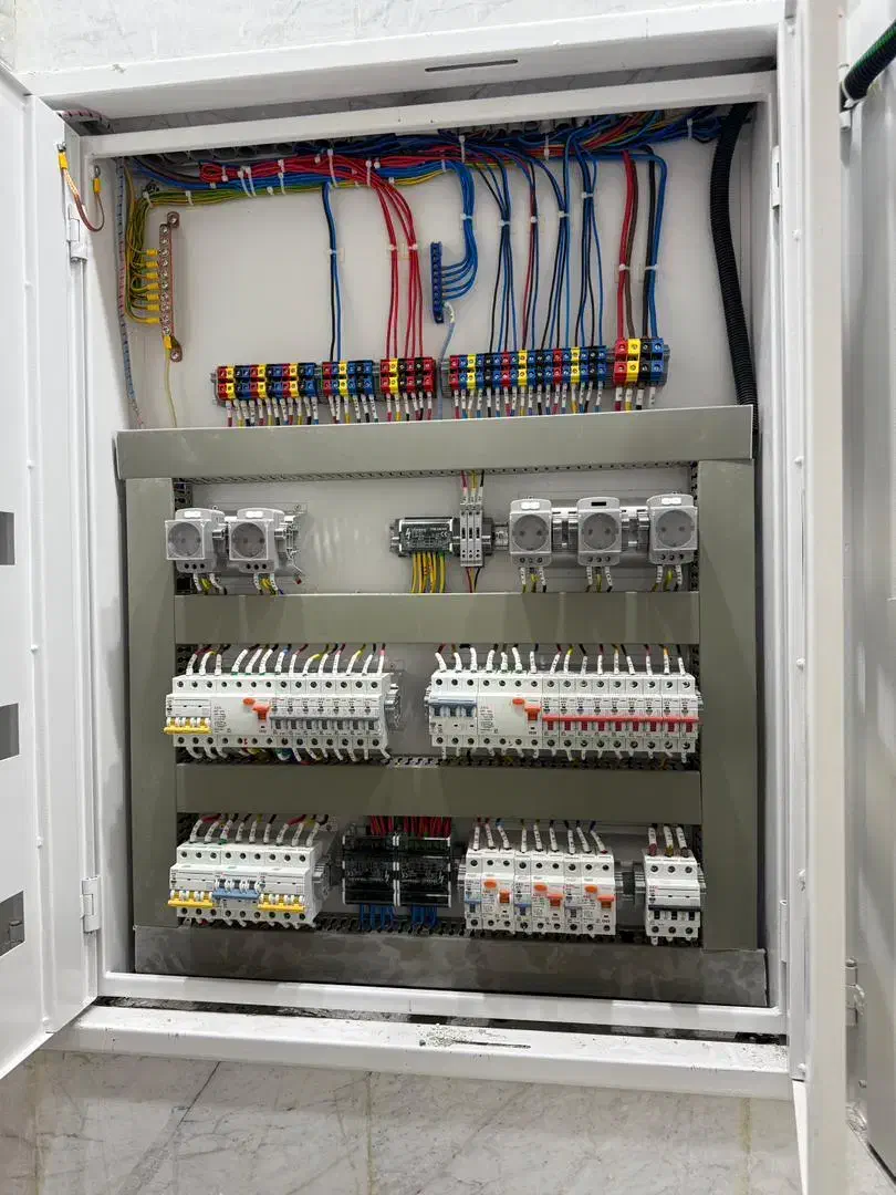 ساخت انواع تابلو برق و نقشه کشی|خدمات پیشه و مهارت|قم, هنرستان|دیوار