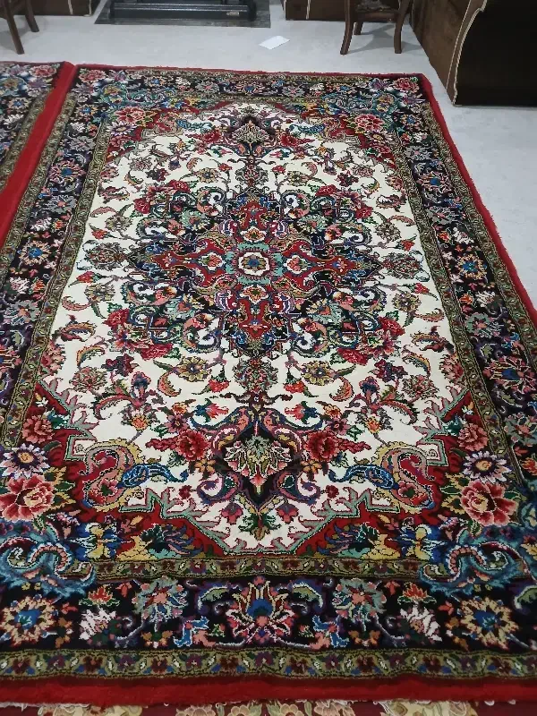 یک جفت فرش دستباف سالاری|فرش|هشترود, |دیوار