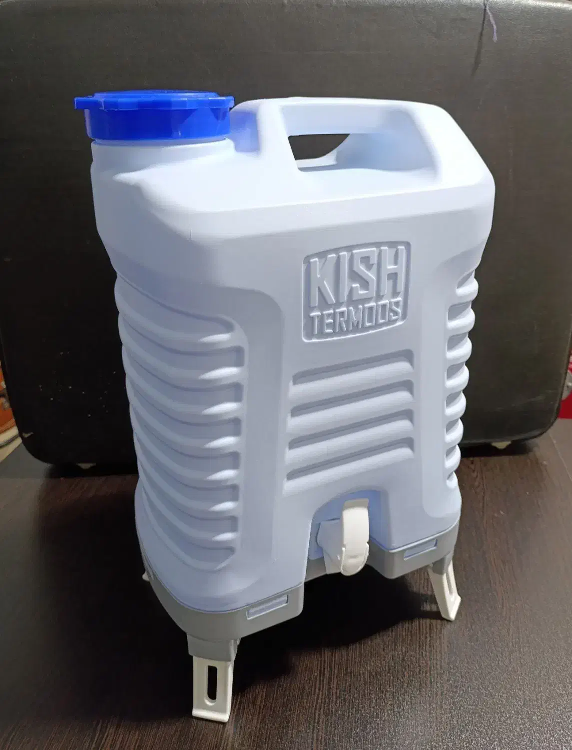 گالن آب شیردار و پایه دار ۲۲ لیتری|کوهنوردی و کمپینگ|تهران, دستغیب|دیوار