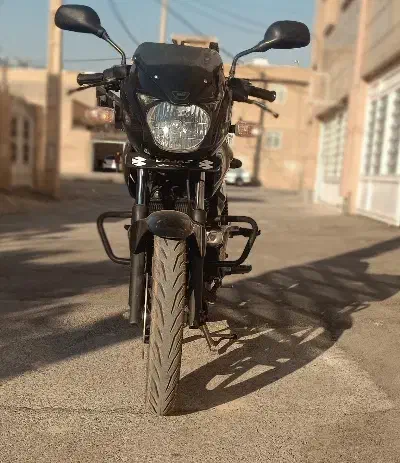پالس 200 مدل 92 (سالم و کممصرف)|موتورسیکلت|شیراز, باغ تخت|دیوار