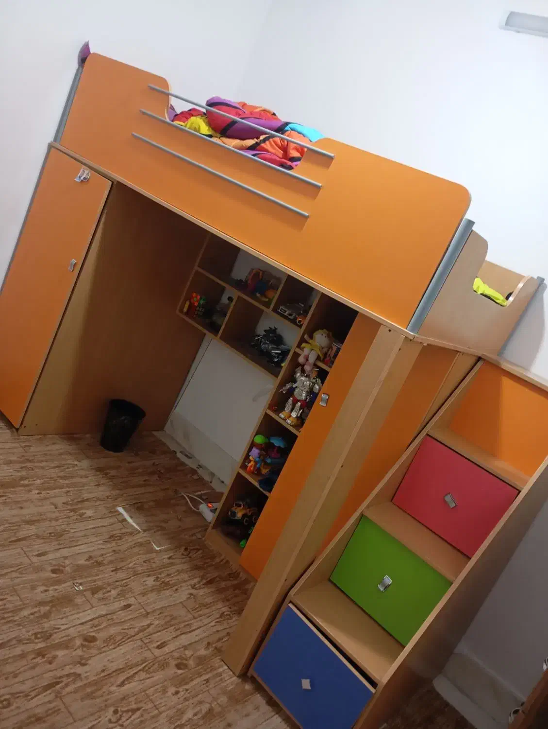 کمد و تخت باهم|تخت و سرویس خواب|قم, خداکرم|دیوار