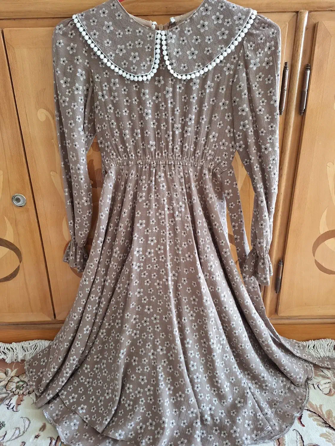 لباس دخترانه|لباس|اصفهان, ولدان|دیوار