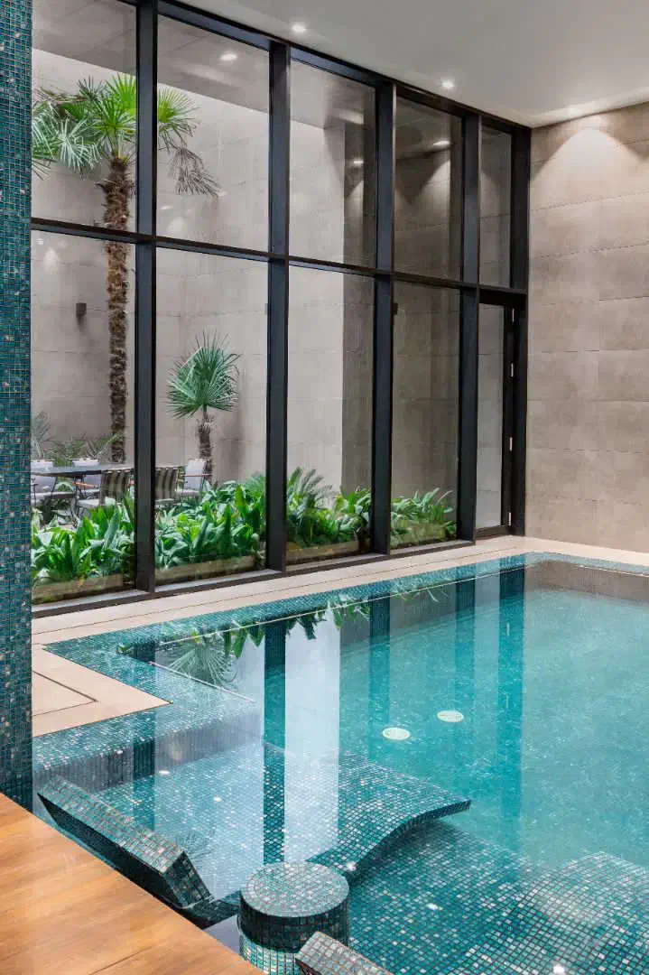 بالای کاج ۲۶۰ متر ۳ خوابه فول مشاعات