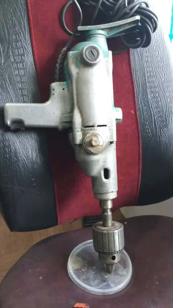 دریل ۲۱-دو دور بلک اند دکر آمریکایی|ماشین‌آلات صنعتی|لاهیجان, بازکیاگوراب|دیوار