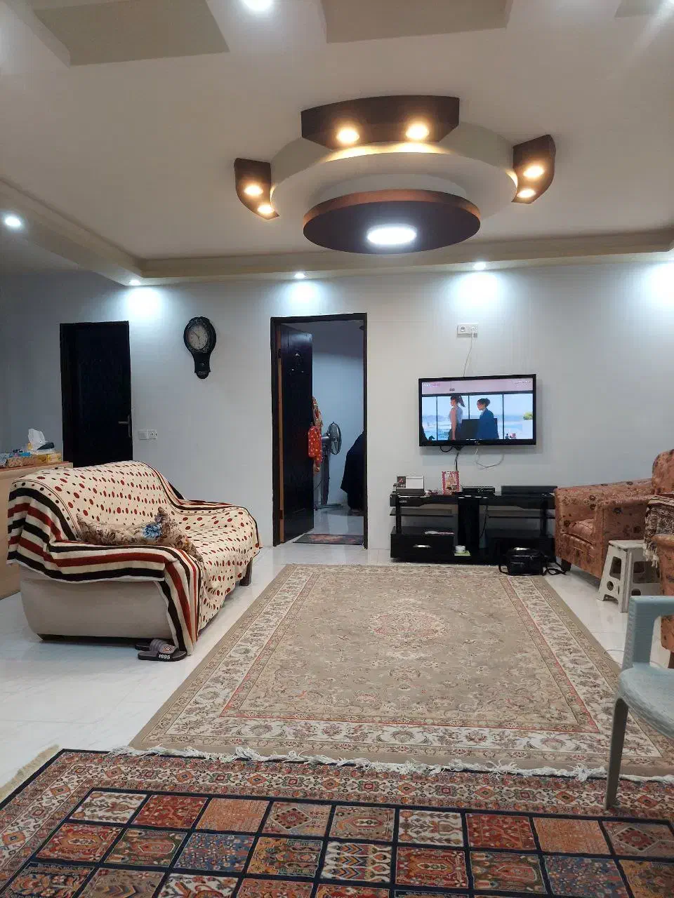 اجاره آپارتمان مبله 75مترشیک مرکزشهرمحمودآباد|اجارهٔ آپارتمان|محمودآباد, |دیوار