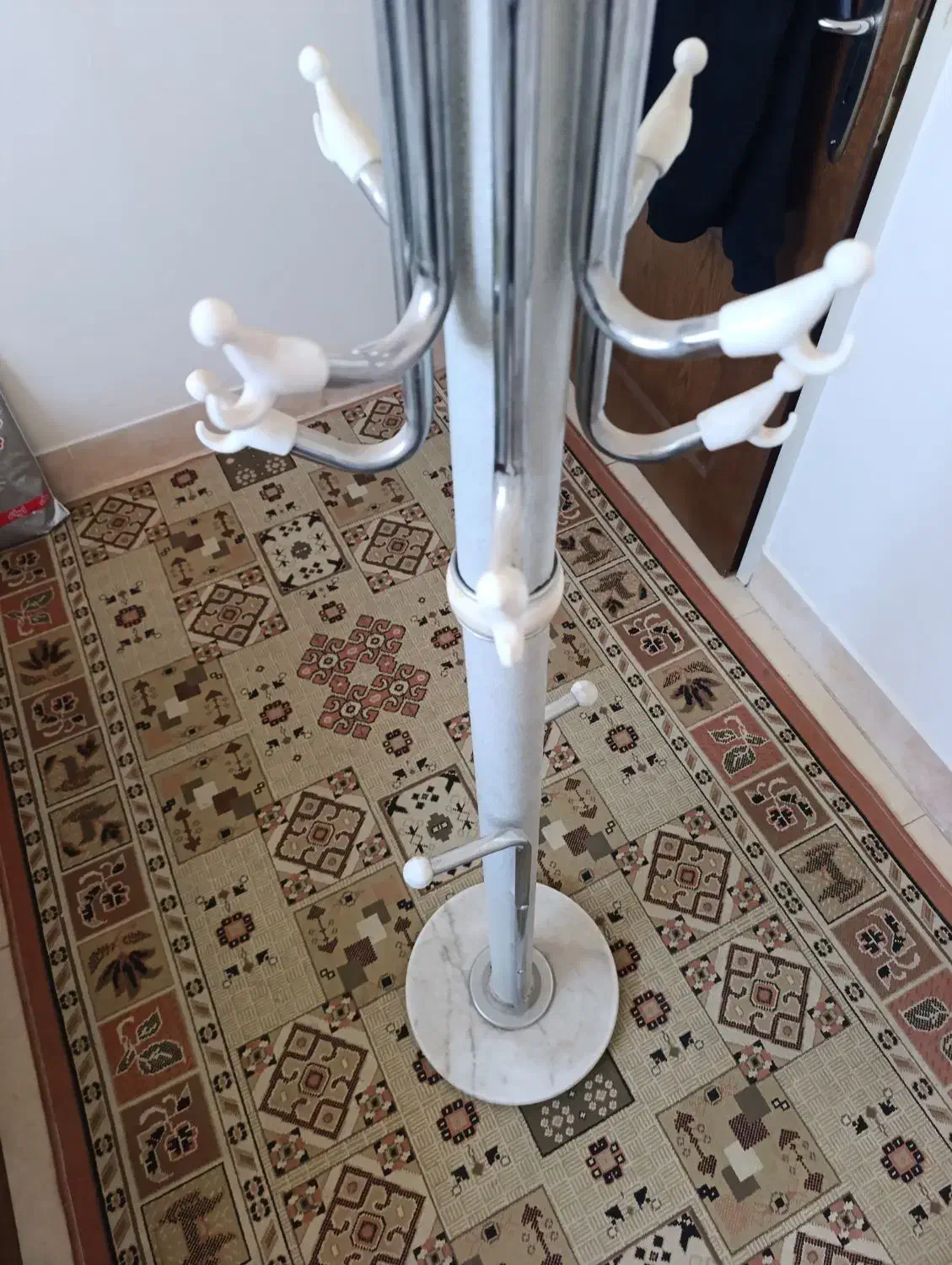 چوب لباسی|بندرخت و رخت‌آویز|اصفهان, رهنان|دیوار