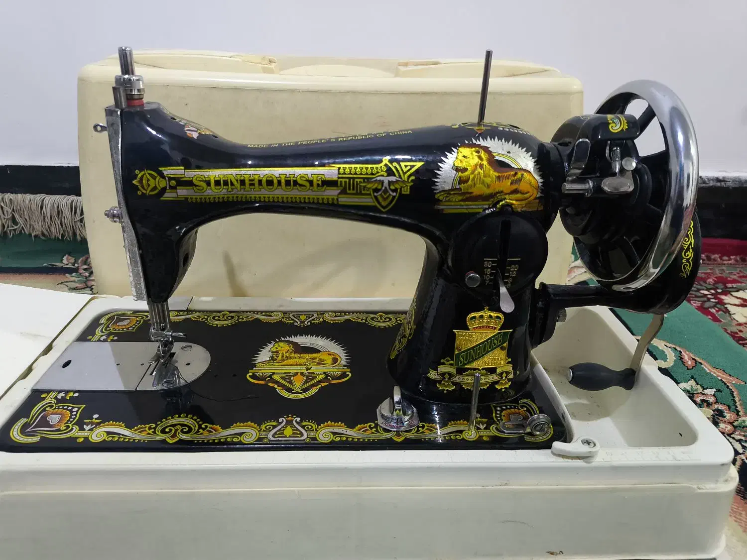 چرخ خیاطی دستی معمولی|چرخ خیاطی و ریسندگی|ساری, |دیوار