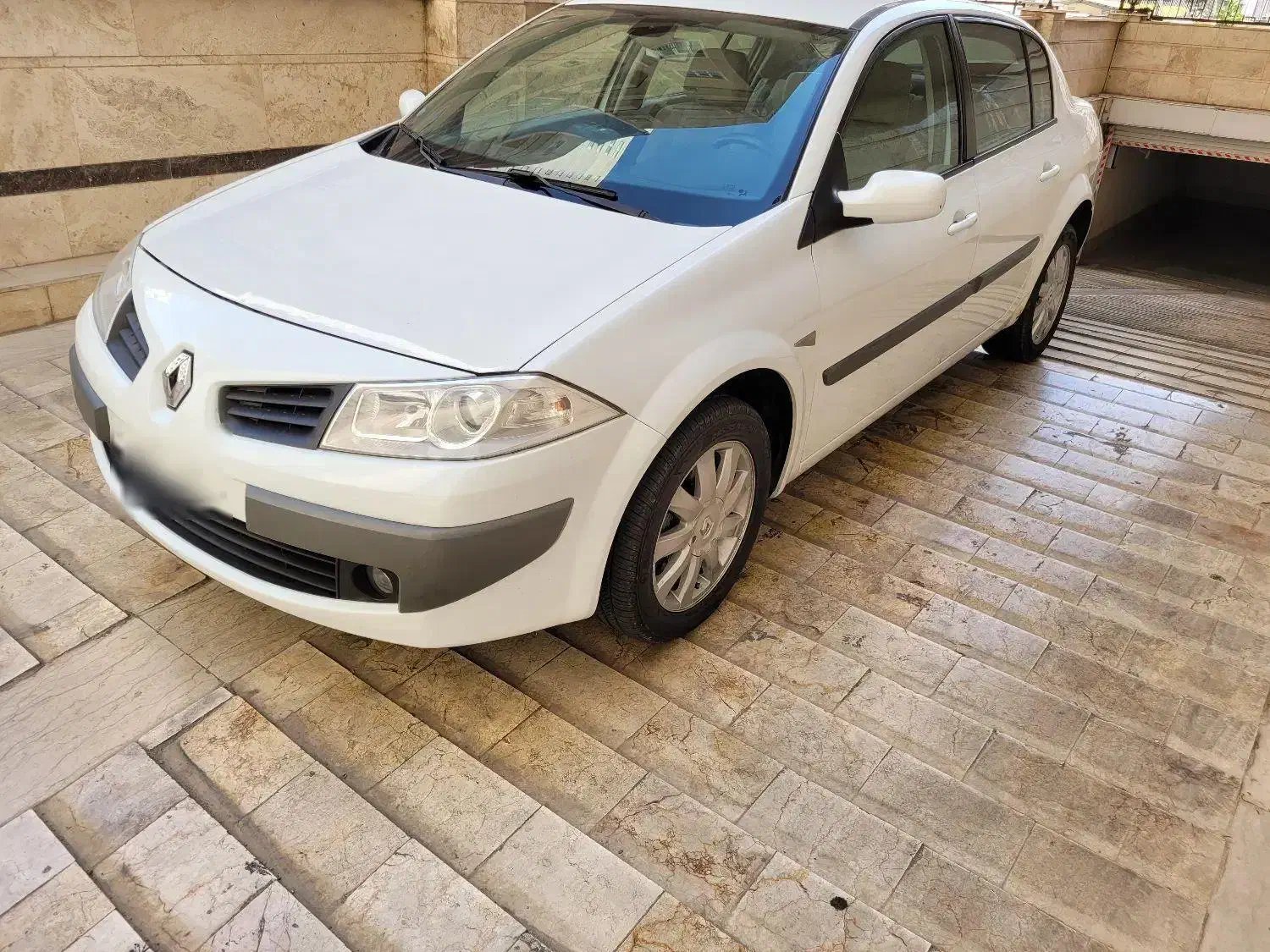 مگان2000 سفید اتومات مشابه صفر|خودرو سواری و وانت|تهران, میرداماد|دیوار