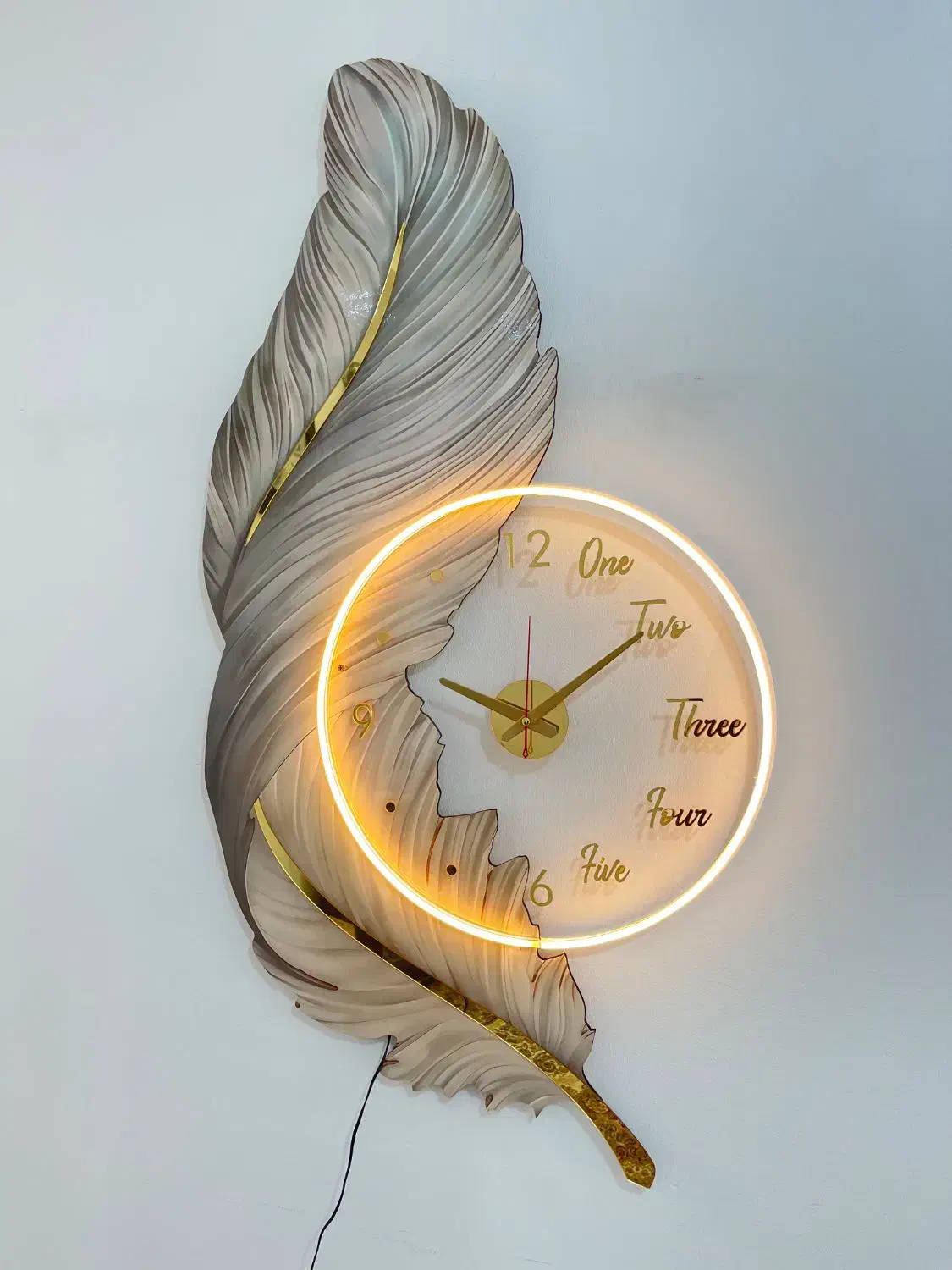 ساعت دیواری طرح پر|ساعت دیواری و تزئینی|تهران, نیروی هوایی (پیروزی)|دیوار