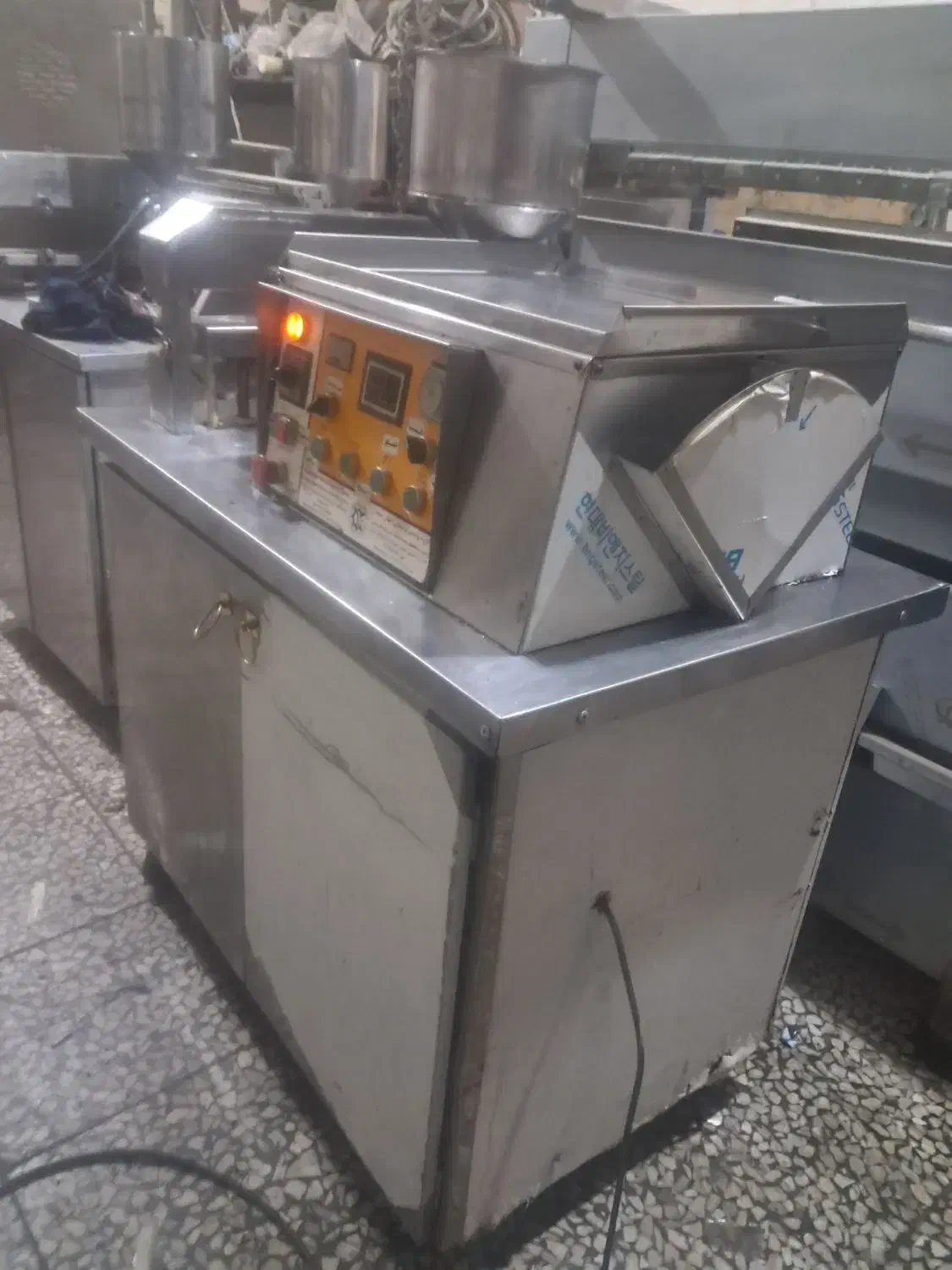 دستگاه کباب پیچ سیخ گیر کباب زن xxn|کافیشاپ و رستوران|خمینیشهر, |دیوار