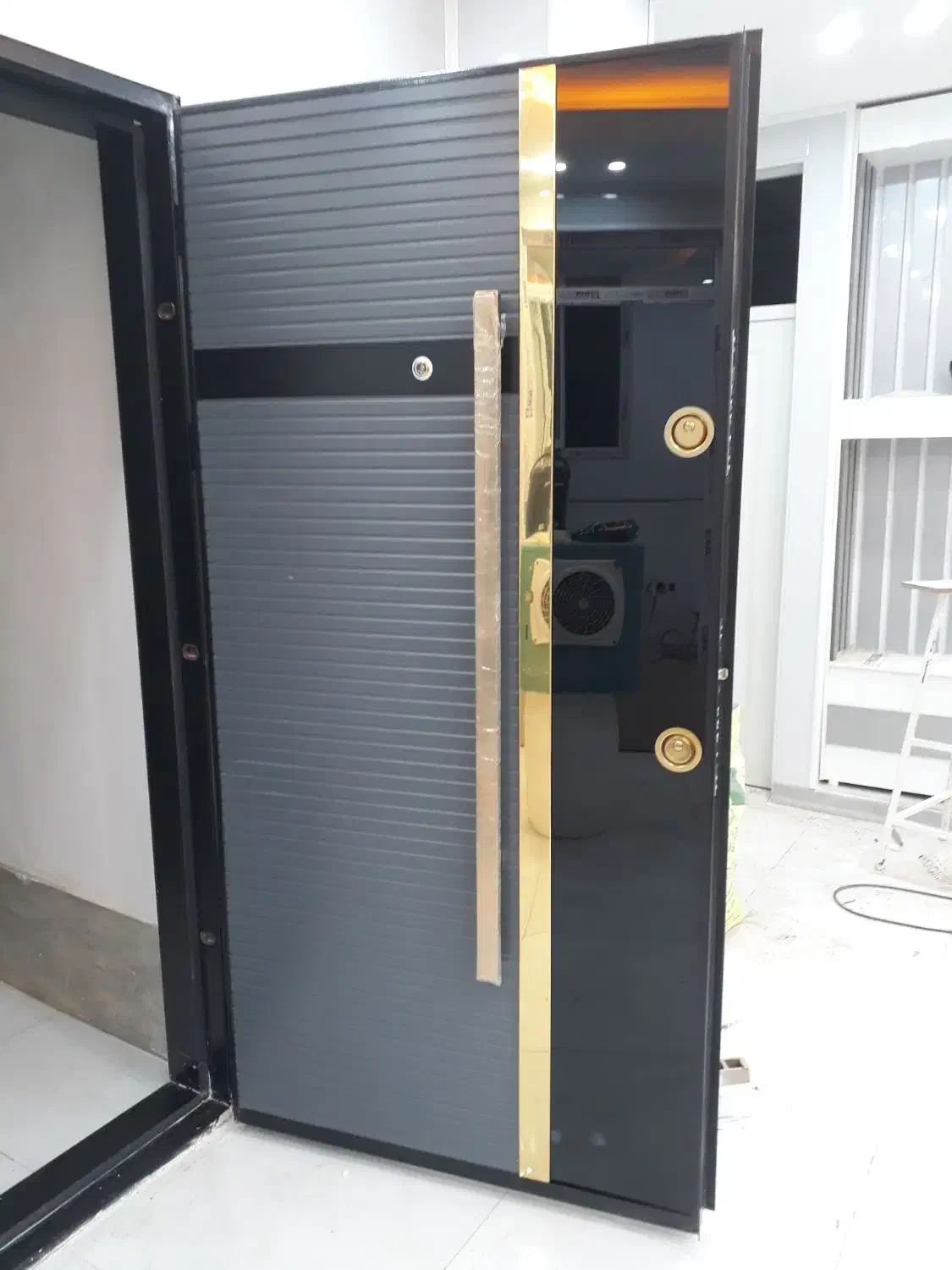 نصاب درب های ضد سرقت و ضد حریق و چوبی و ...|خدمات پیشه و مهارت|بهارستان, |دیوار