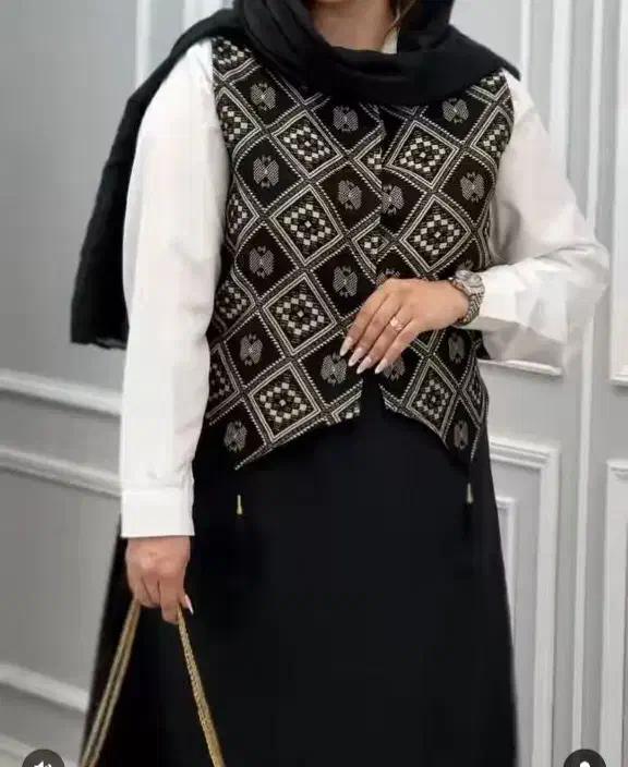 شومیز،دامن،جلیقه|لباس|تفت, |دیوار