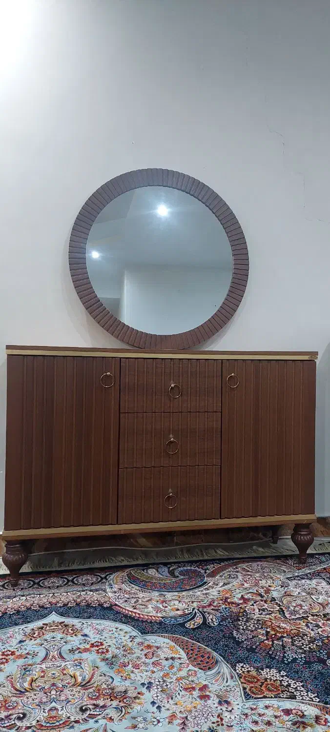 آینه وکنسول جا کفشی و میز جلو مبل|بوفه، ویترین، کنسول|کرج, شاهینویلا|دیوار