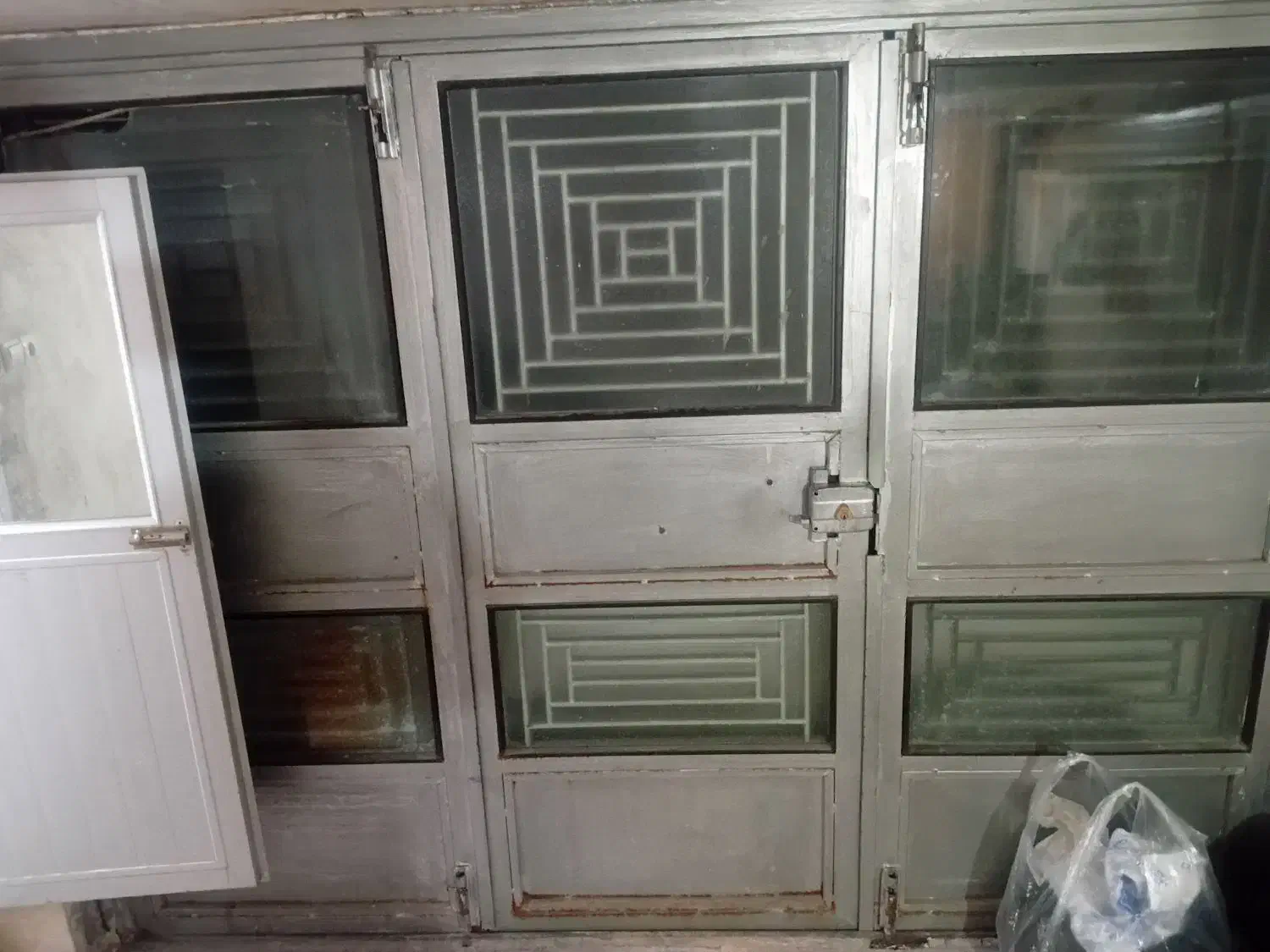 درب پارکینگ|مصالح و تجهیزات ساختمان|تبریز, |دیوار