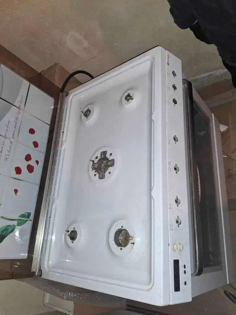 گاز پنج شعله در حد نو ایتالیایی|اجاق گاز و لوازم برقی پخت‌وپز|تهران, حسین‌آباد|دیوار