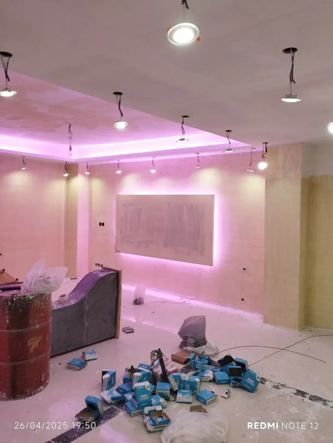 انجام کلی کارهای برقکاری در پردیس و اطراف|خدمات پیشه و مهارت|پردیس, فاز ۲|دیوار