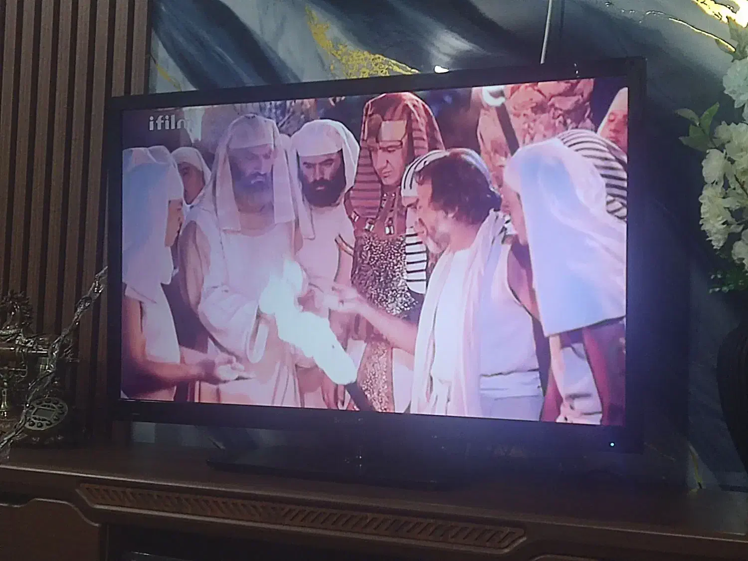 تلویزیون 42اینج|تلویزیون و پروژکتور|سراب, |دیوار