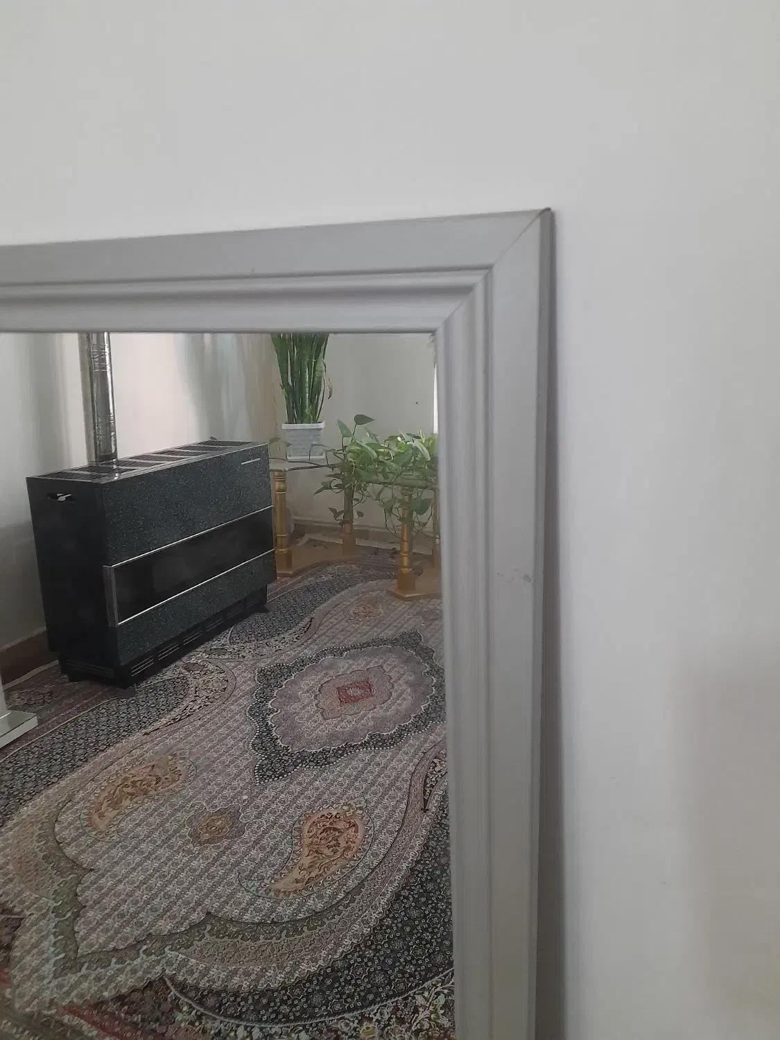 آیینه دور طوسی رنگ|آینه|مراغه, |دیوار