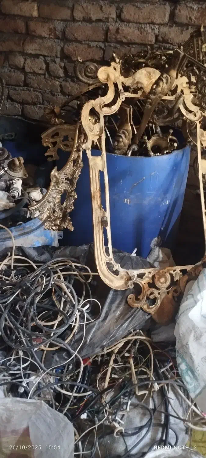 خریدارآهن ضایعات مس برنج فلزات رنگی خرده ریز...|عمدهفروشی|کرج, اصفهانیها|دیوار