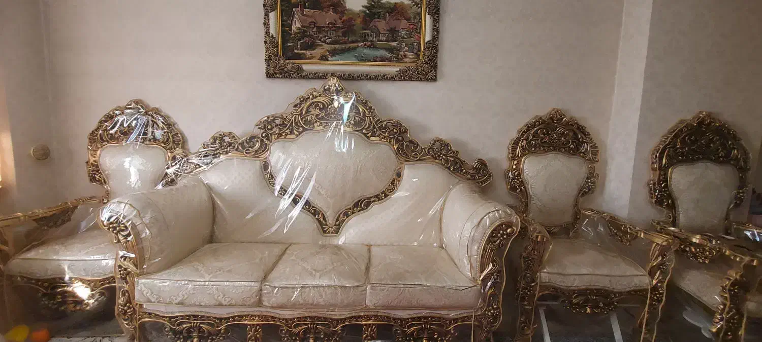 مبل هفت نفره و ساعت ایستاده مناسب جهاز بسیارتمیز|مبلمان خانگی و میز عسلی|محمدشهر, محمدشهر|دیوار