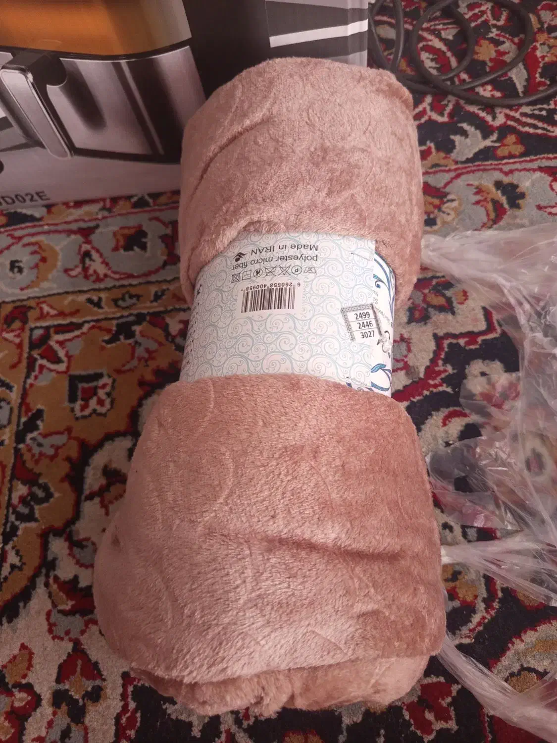 پتو یک نفره نرم و جنس خوب مدل قلبی|رختخواب، بالش، پتو|شیراز, شریف‌آباد|دیوار