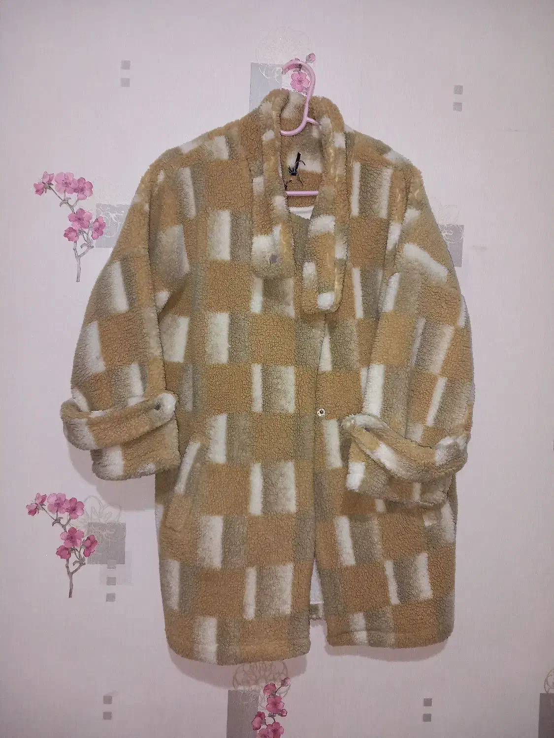 تعدادی لباس مانتو پالتو|لباس|تبریز, |دیوار