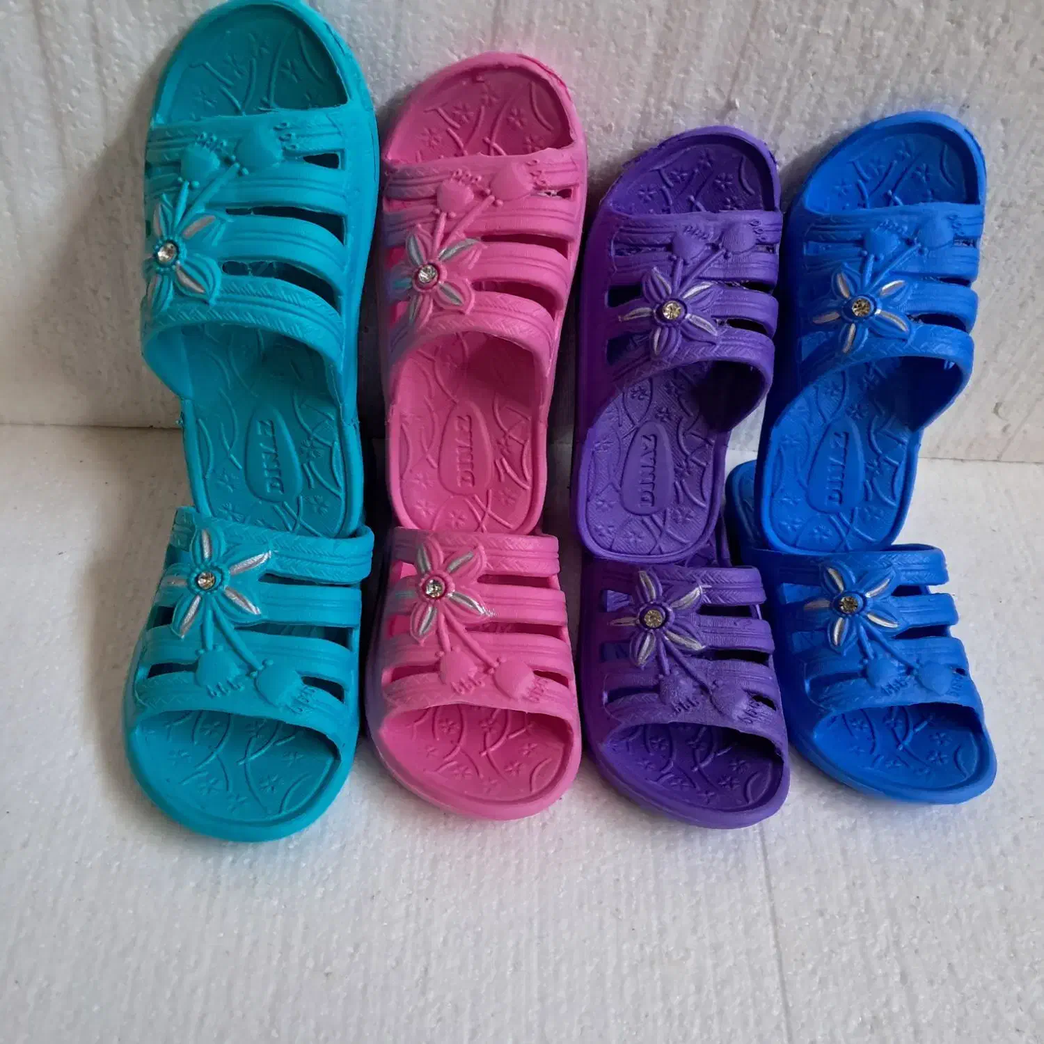 صندل زنانه مردانه بچگانه|کیف، کفش، کمربند|گرگان, |دیوار