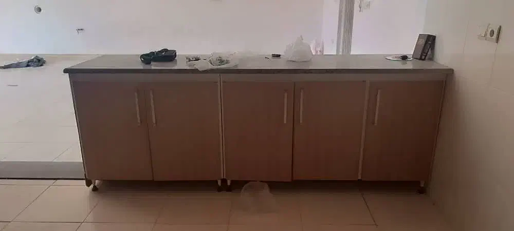 کابینت با سینک و هود دست دوم|آب‌چکان و نظم‌دهنده ظروف|صدرا-فارس, فاز ۲|دیوار