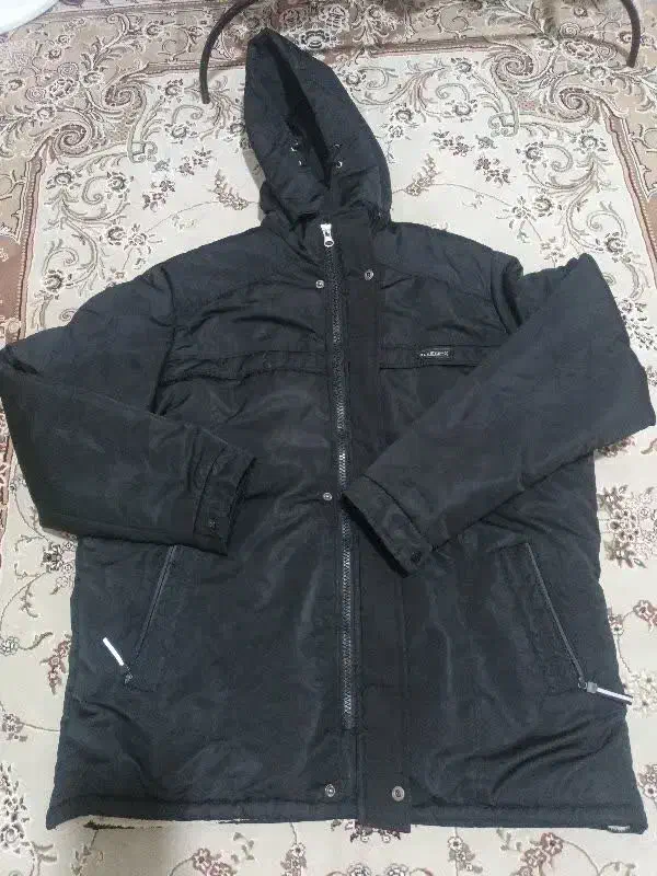 کاپشن|لباس|گلبهار, شهر جدید گلبهار|دیوار