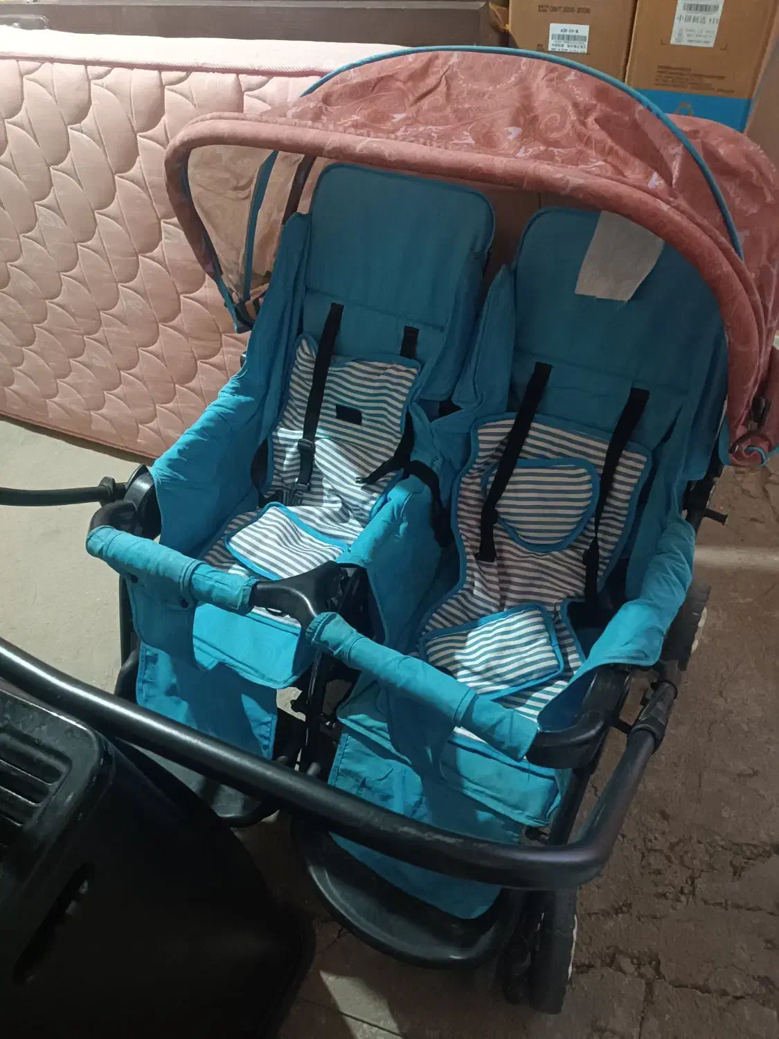 کالسکه دوقلو زیبا|کالسکه و لوازم جانبی|مهاباد (آذربایجان غربی), |دیوار