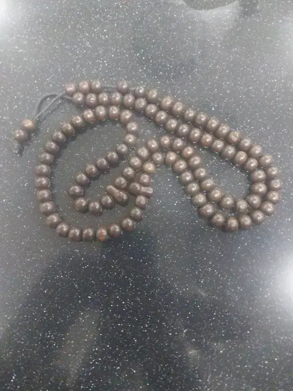 تسبیح چوبی قدیمی|کلکسیون اشیاء عتیقه|تهران, نیروی هوایی (پیروزی)|دیوار