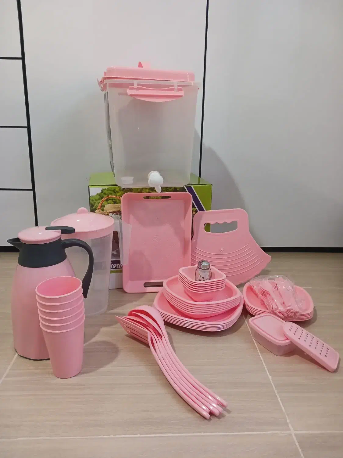 پک کامل مسافرتی طبیعت|ظروف سرو و پذیرایی|سرپل ذهاب, |دیوار