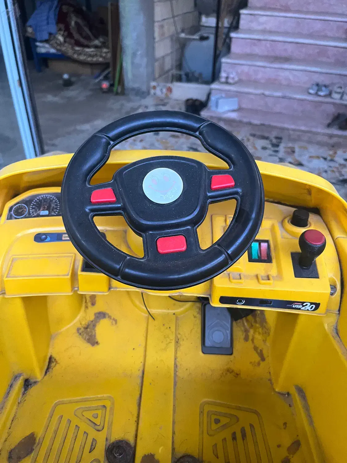 ماشین اصلاح کودک|تخت و صندلی بچه|صومعه‌سرا, |دیوار