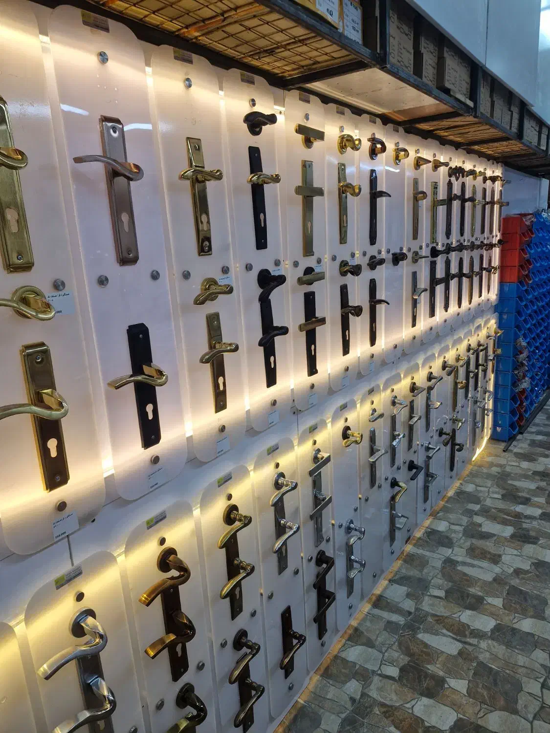 دستگیره درب اتاقی قیمت لیست شرکت ارسال فوری|مصالح و تجهیزات ساختمان|بندرعباس, |دیوار