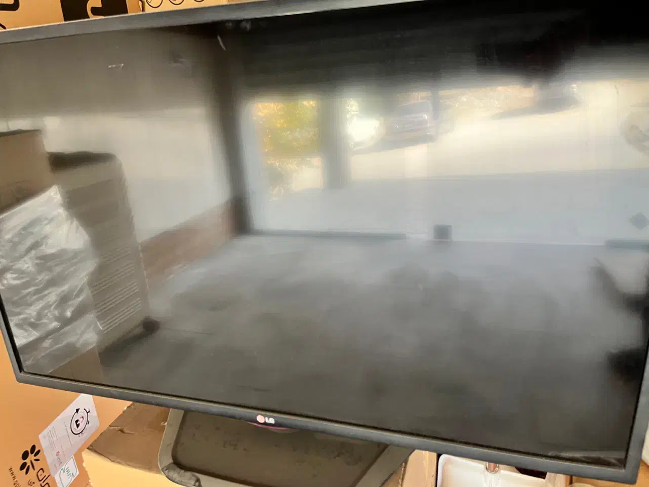 تلویزیون 42 اینچ ال جی|تلویزیون و پروژکتور|همدان, |دیوار