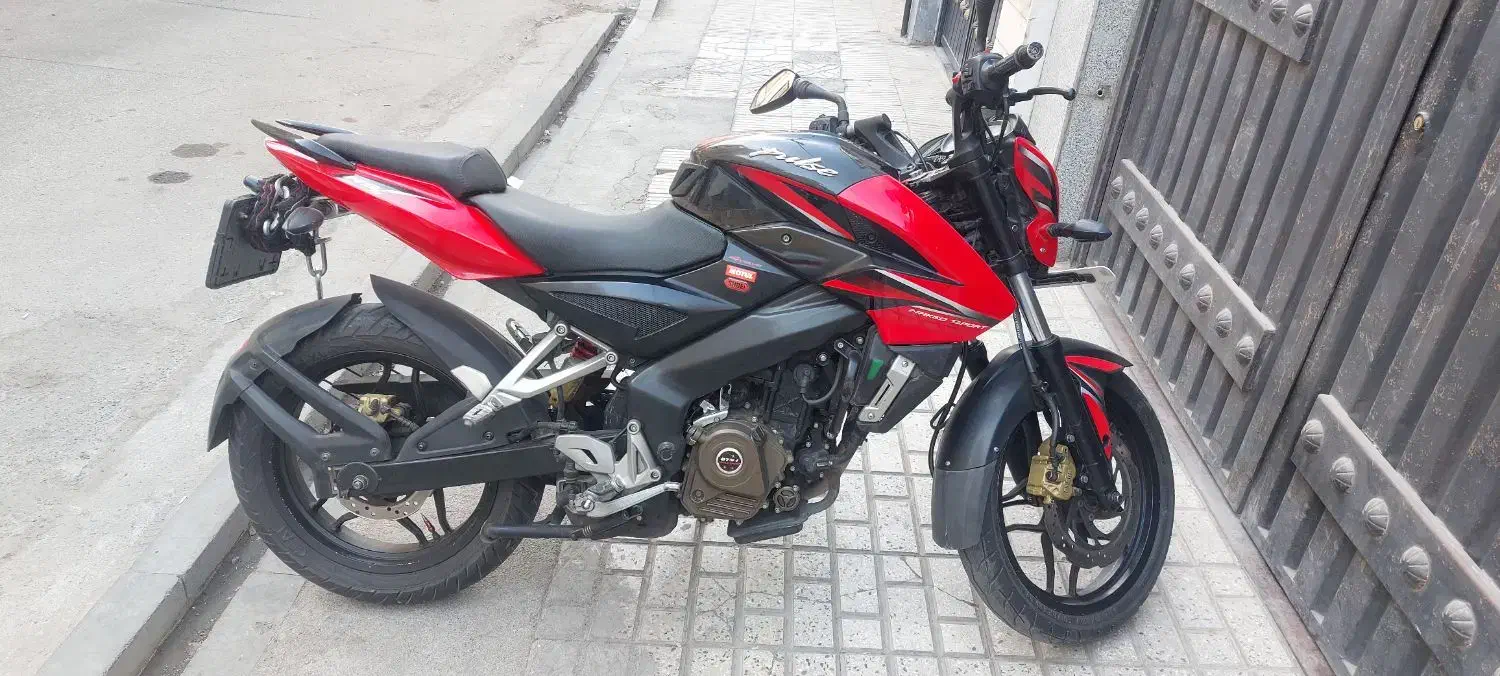 موتور تمیز و سالم ns 200|موتورسیکلت|تهران, قصر فیروزه ۲|دیوار