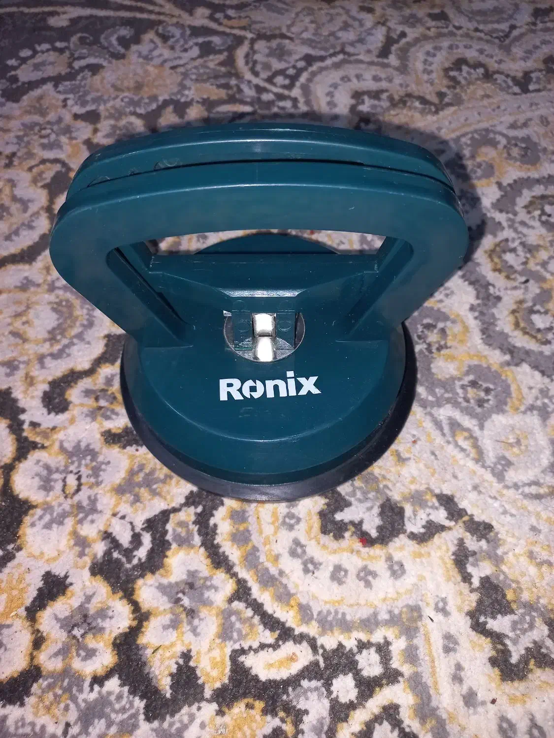 یک قاپک مدل رونیکس و سه شیشه دوجداره|مصالح و تجهیزات ساختمان|وحیدیه, |دیوار