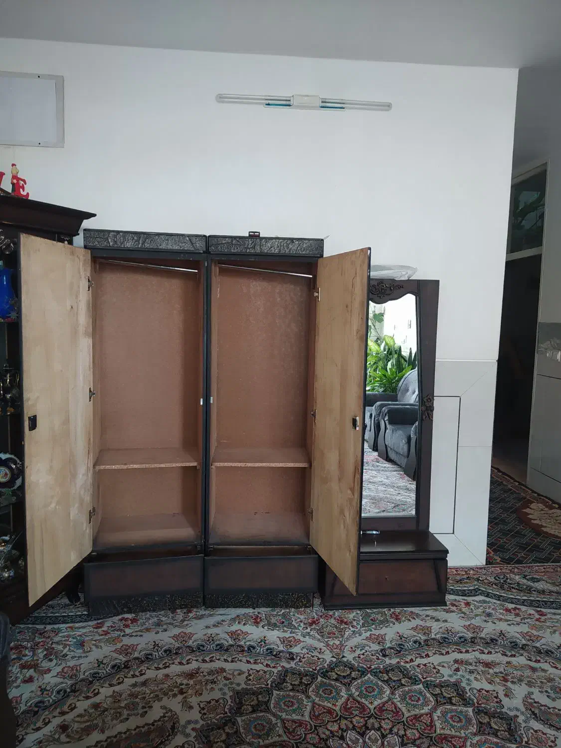 کمد|جاکفشی، کمد، دراور|لنجان, |دیوار