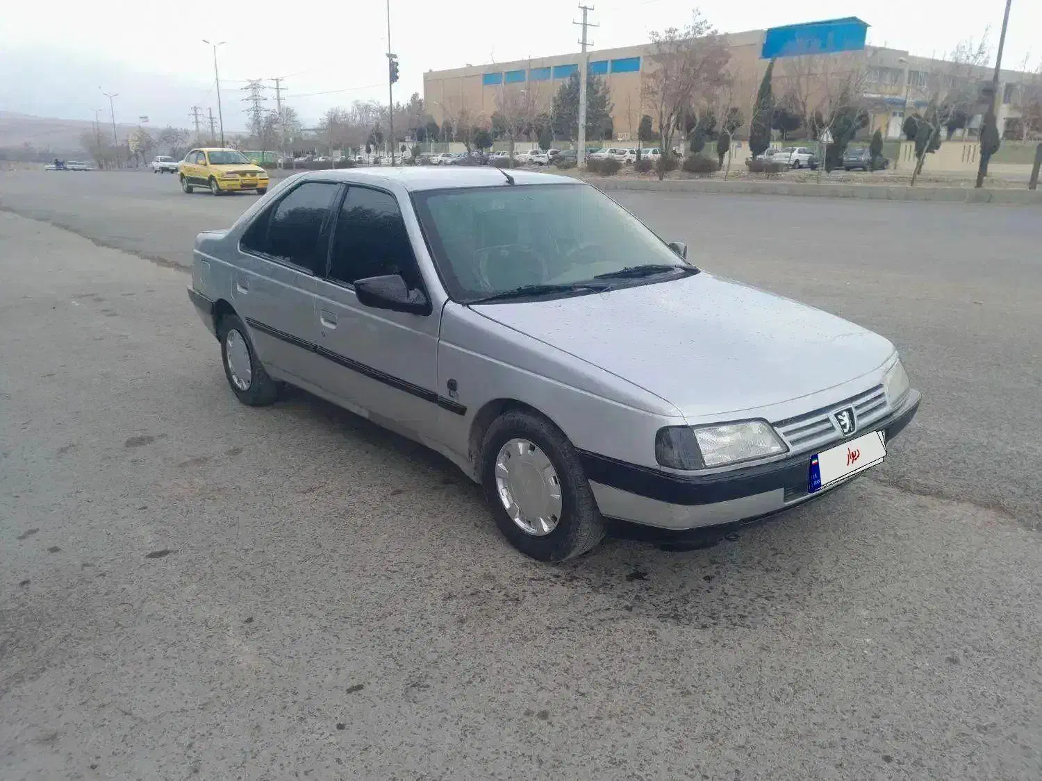 پژو۴۰۵|خودرو سواری و وانت|بروجرد, |دیوار