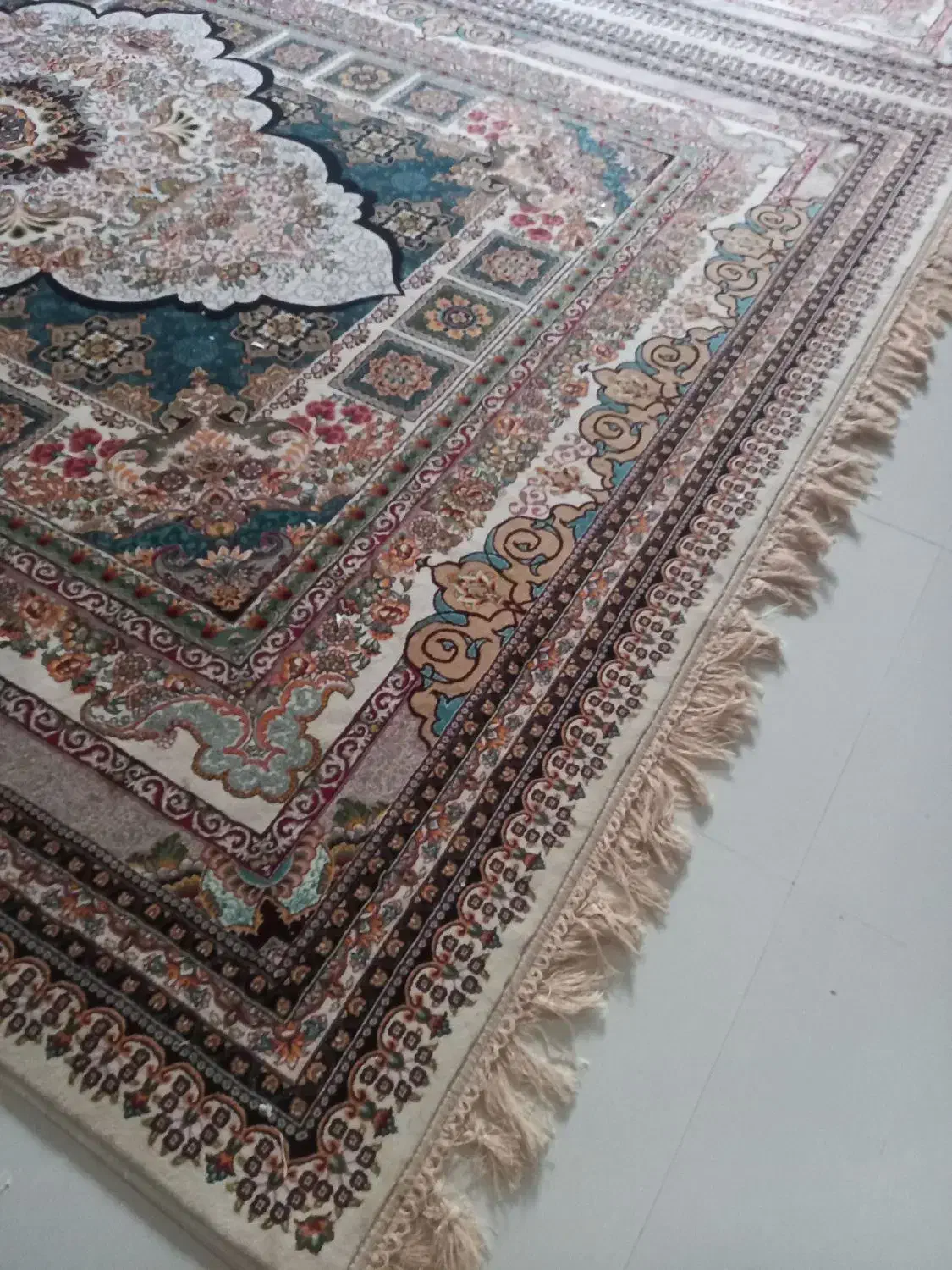 فرش ۹ متری ۷۰۰ شانه|فرش|بندرعباس, |دیوار